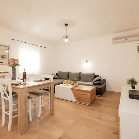 Apartment Teo *